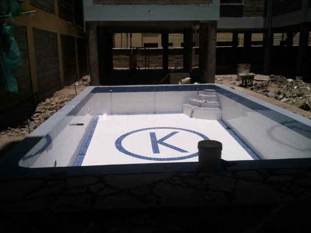 Krishna Group apartment pool: excavating, draining and building on a waterlogged site